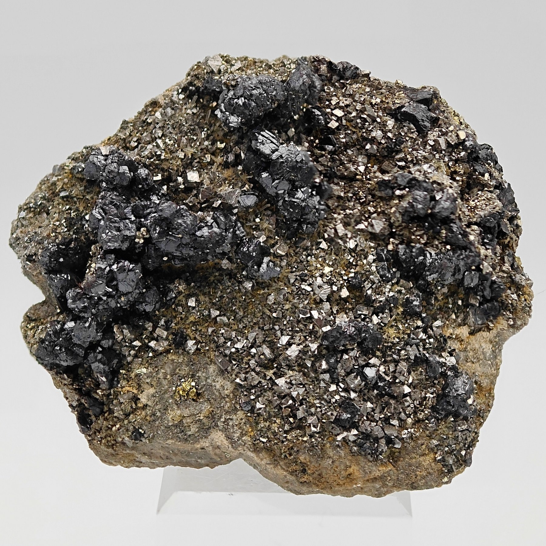 Cuarzo esfalerita negra sobre pirita dorada y cuarzos, Rumanía Cristales sobre matriz - Altura: 85 mm - Ancho: 70 mm- 301 g — foto 7