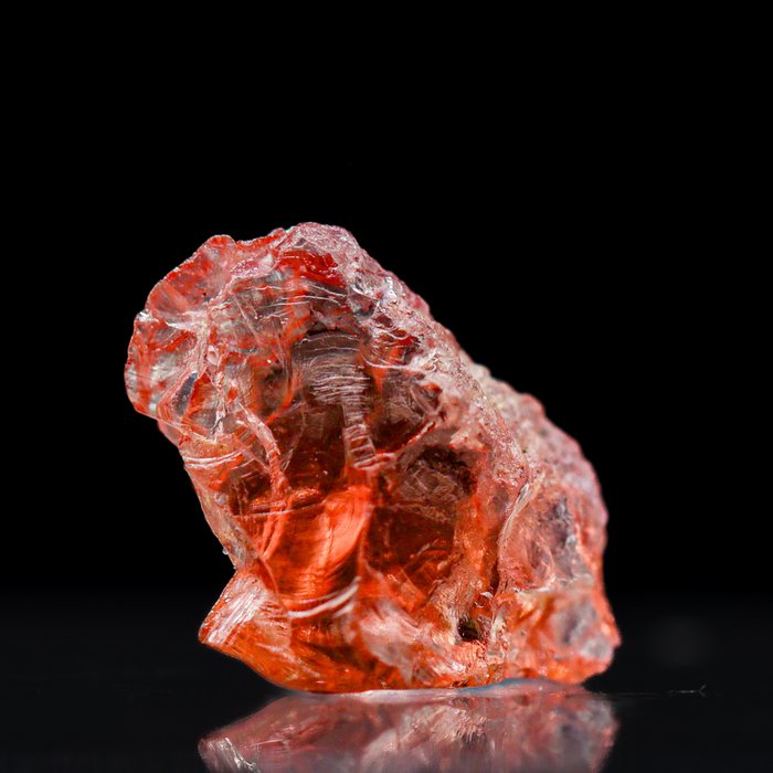 MAGOK Cristal de SPINEL Rojo Fancy • 0.80 ct • Rojo intenso y saturado y bordes bien definidos - Altura: 7 mm - Ancho: 6 mm- 0.16 g - (1) — foto 3