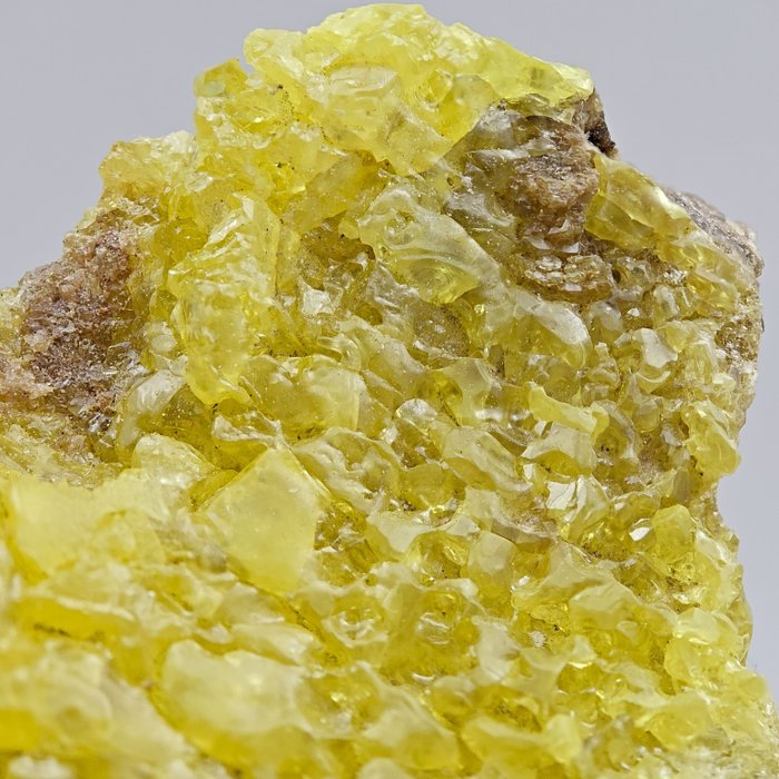 Raro azufre boliviano, cristales amarillos intensos Cristales sobre matriz - Altura: 97 mm - Ancho: 73 mm- 274 g — foto 2