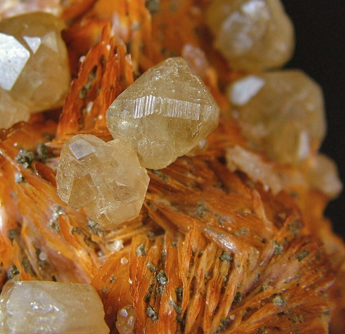 CW1901 Cerusita sobre Barita Cristales sobre matriz - Altura: 102 mm - Ancho: 99 mm- 810 g - (1) — foto 4