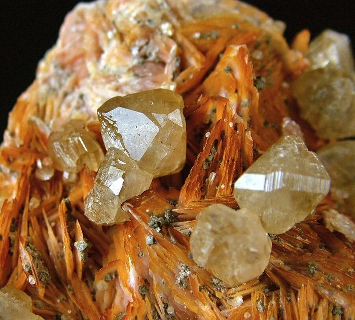 CW1901 Cerusita sobre Barita Cristales sobre matriz - Altura: 102 mm - Ancho: 99 mm- 810 g - (1) — foto 9