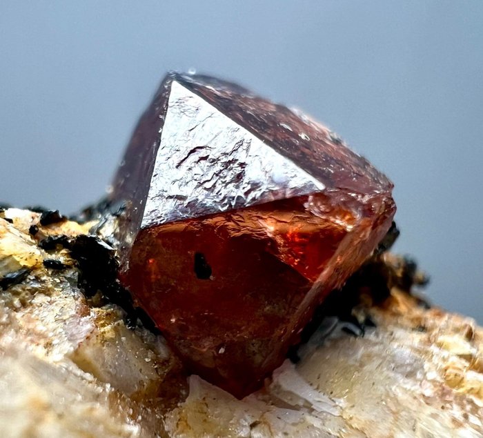 Zircón Cristal sobre matriz - Altura: 40 mm - Ancho: 25 mm- 11.8 g - (1) — foto 4