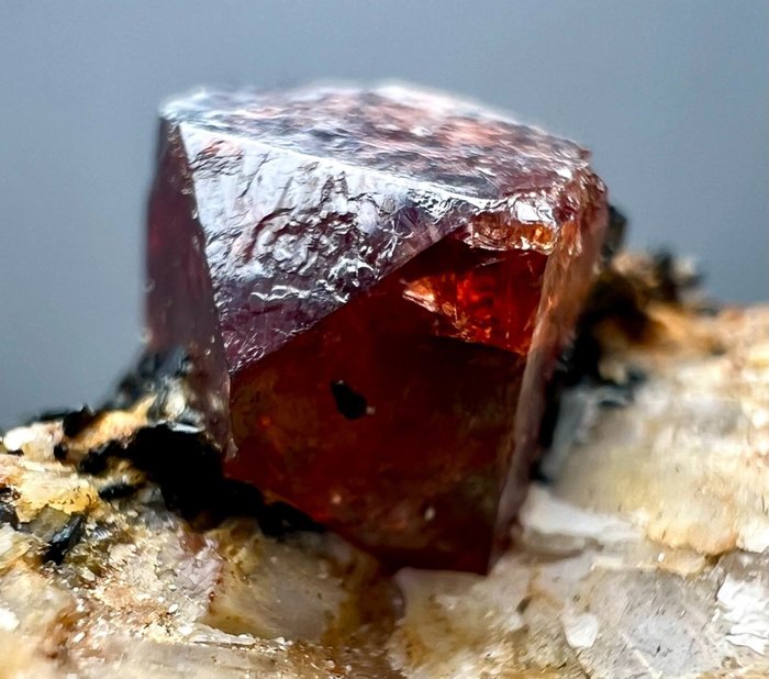 Zircón Cristal sobre matriz - Altura: 40 mm - Ancho: 25 mm- 11.8 g - (1) — foto 9