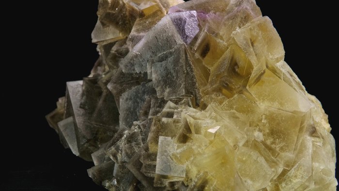 Fluorita (zonada) - Arbouet, Pirineos, Francia - Altura: 15.2 cm - Ancho: 10 cm- 1625 g — foto 4