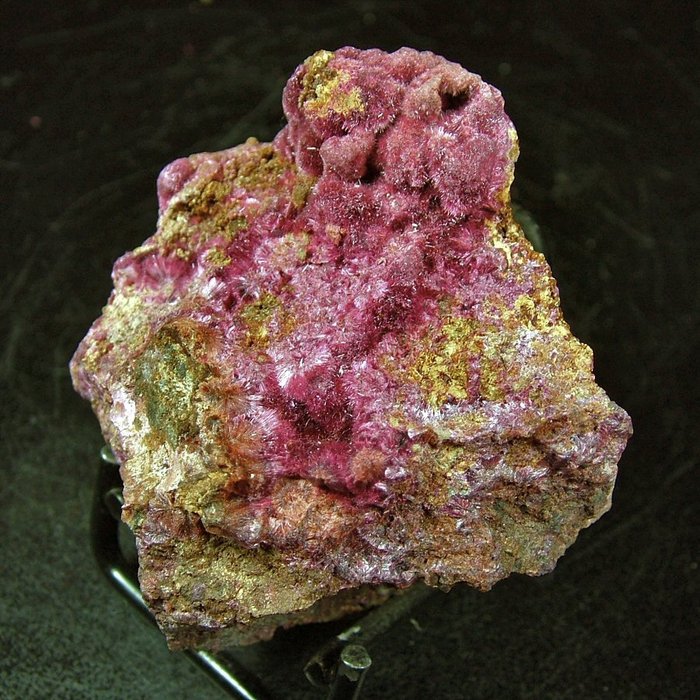 CW1990 Colorata Eritrite Cristales sobre matriz - Altura: 53 mm - Ancho: 40 mm- 117 g - (1) — foto 2