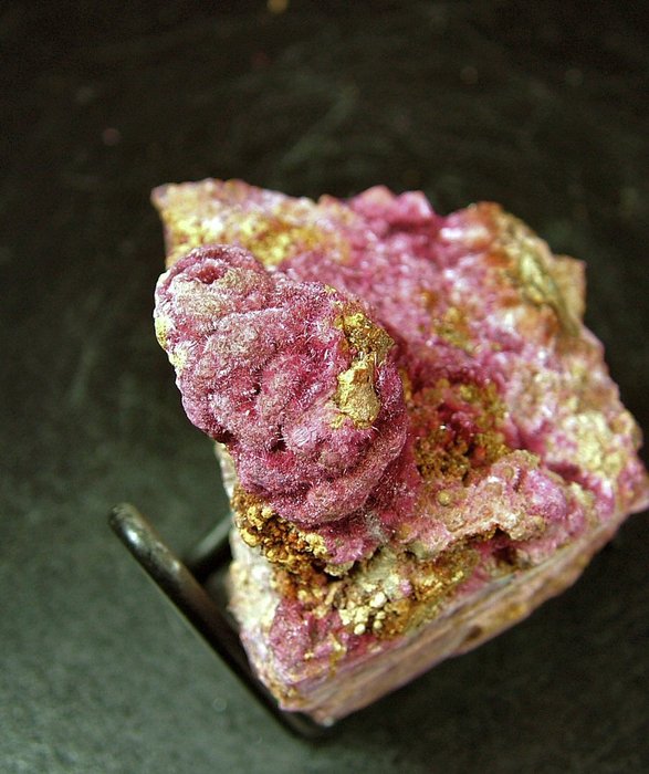 CW1990 Colorata Eritrite Cristales sobre matriz - Altura: 53 mm - Ancho: 40 mm- 117 g - (1) — foto 6