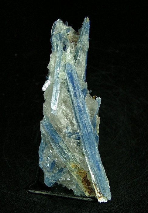 CW1992 Colorata cianita Cristales sobre matriz - Altura: 112 mm - Ancho: 33 mm- 140 g - (1) — foto 7