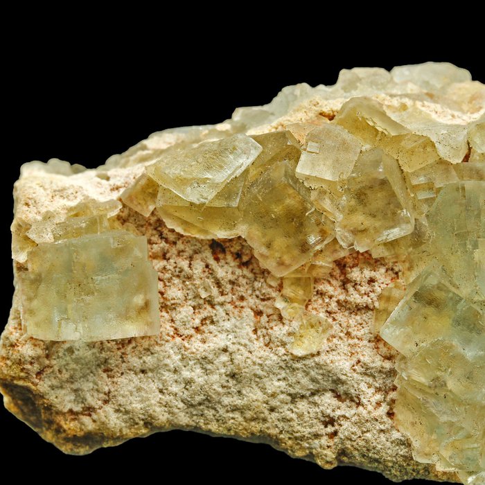 Impresionante fluorita transparente Cristales sobre matriz - Altura: 6.2 cm - Ancho: 3.6 cm- 73.6 g — foto 3