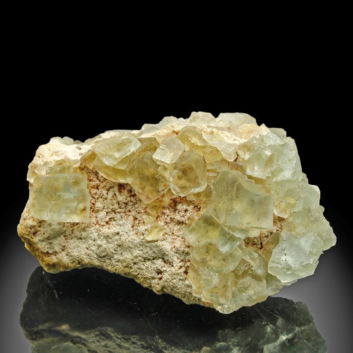 Impresionante fluorita transparente Cristales sobre matriz - Altura: 6.2 cm - Ancho: 3.6 cm- 73.6 g — foto 4