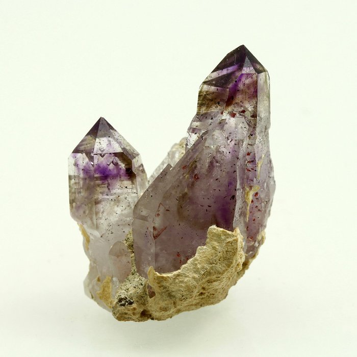 Amatista con inclusiones fantasma y hematita Cristales sobre matriz - Altura: 3.9 cm - Ancho: 2.5 cm- 30 g — foto 3